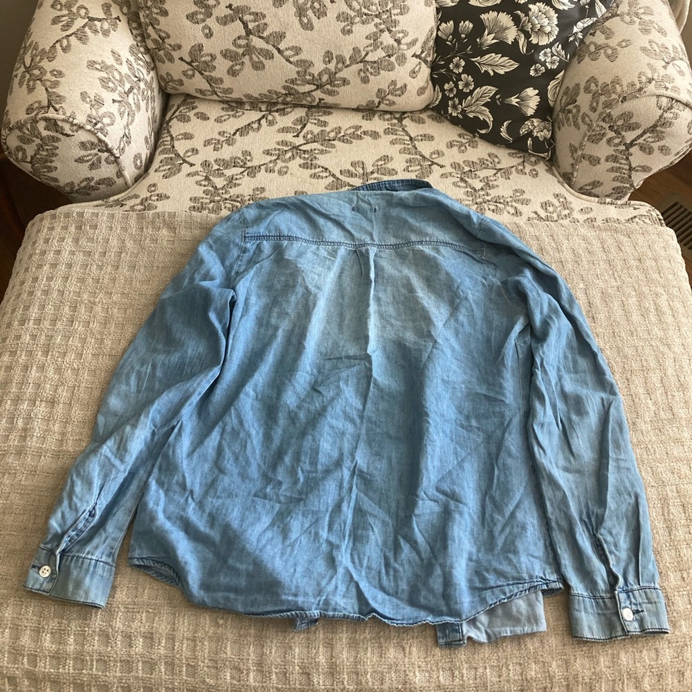 Women’s Charlotte Russe Button Down Size XS GUC - Picture 5 of 7